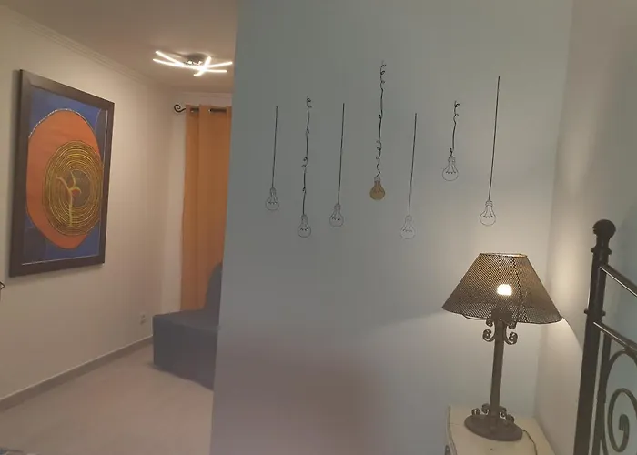 Auberge de jeunesse Terminal 4 *