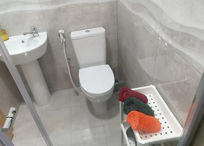 Auberge de jeunesse Terminal 4 *