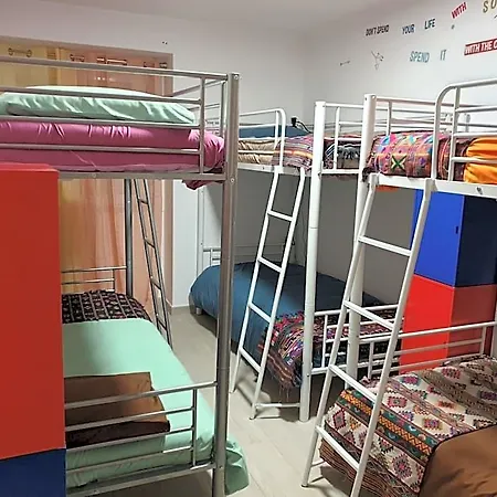 Terminal 4 *